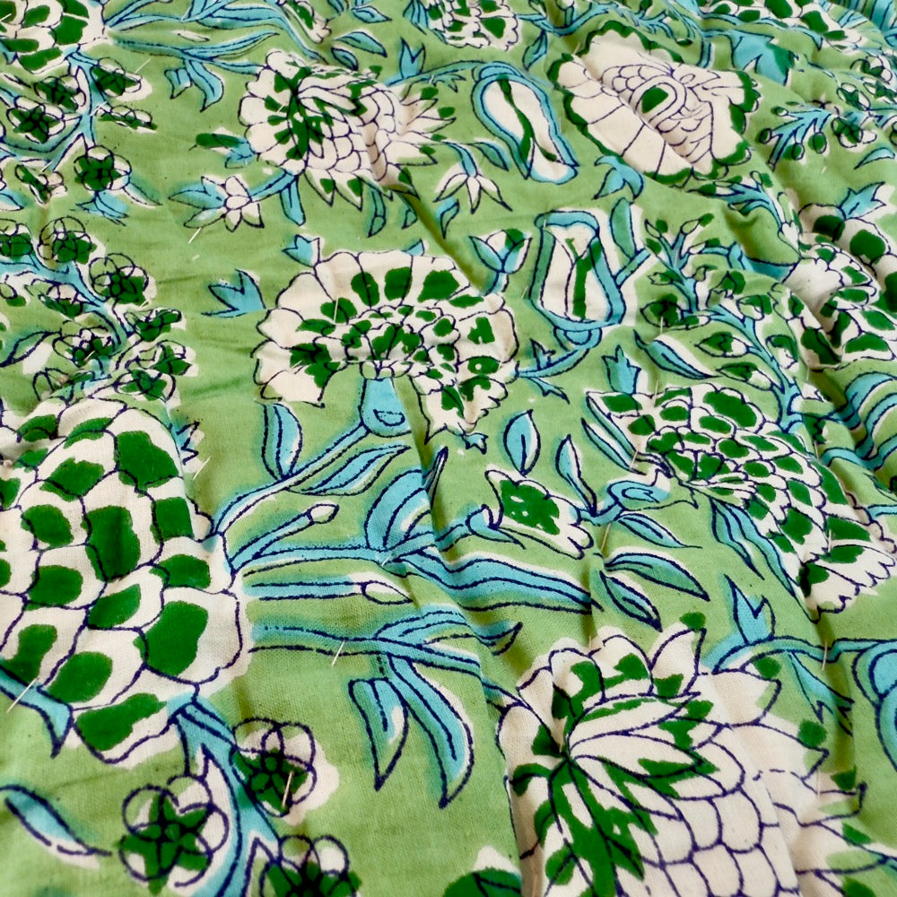 Floral and stripe double quilt - Green image 2