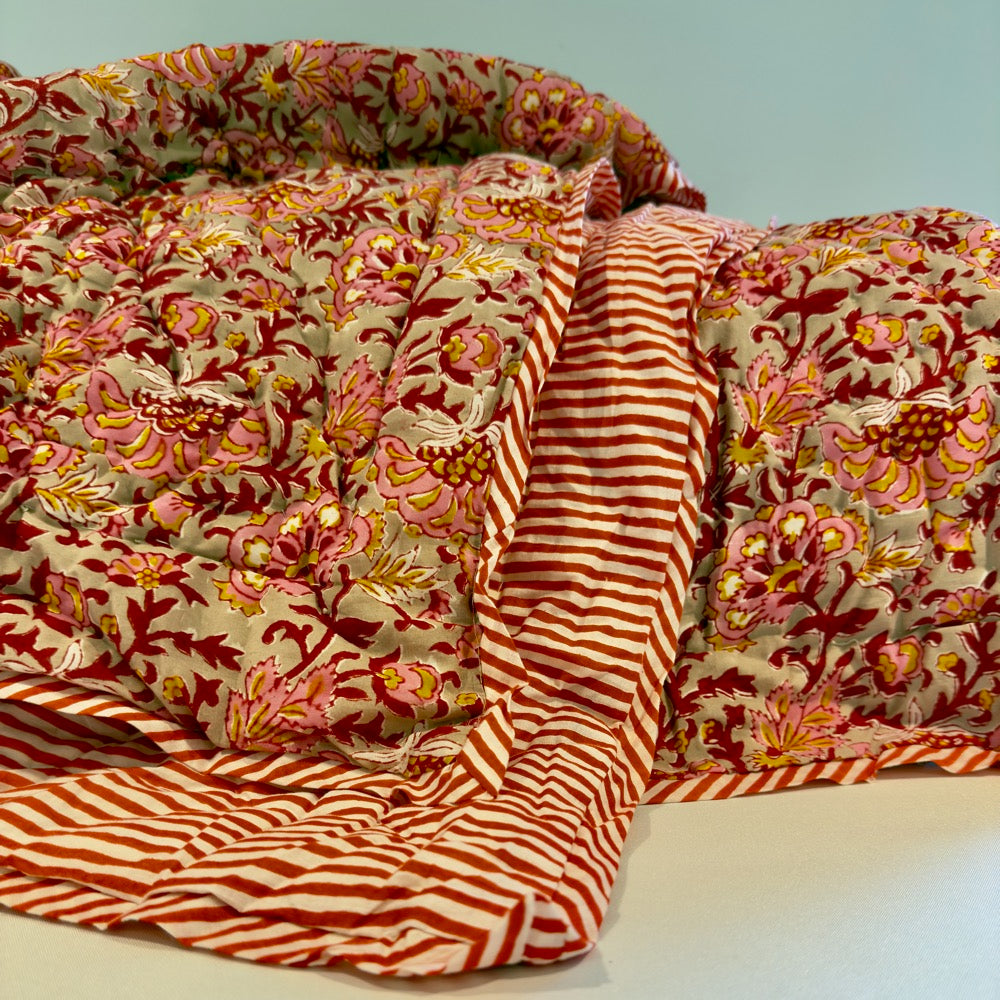 Floral and stripe double quilt - Red image 2