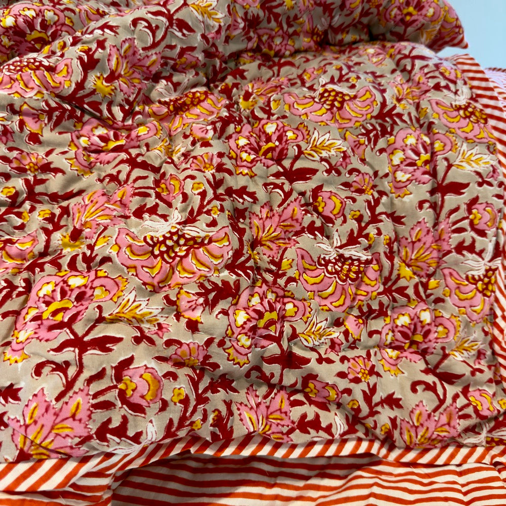Floral and stripe double quilt - Red image 7