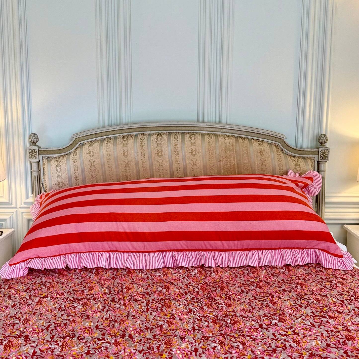 Cotton cushion striped with frill