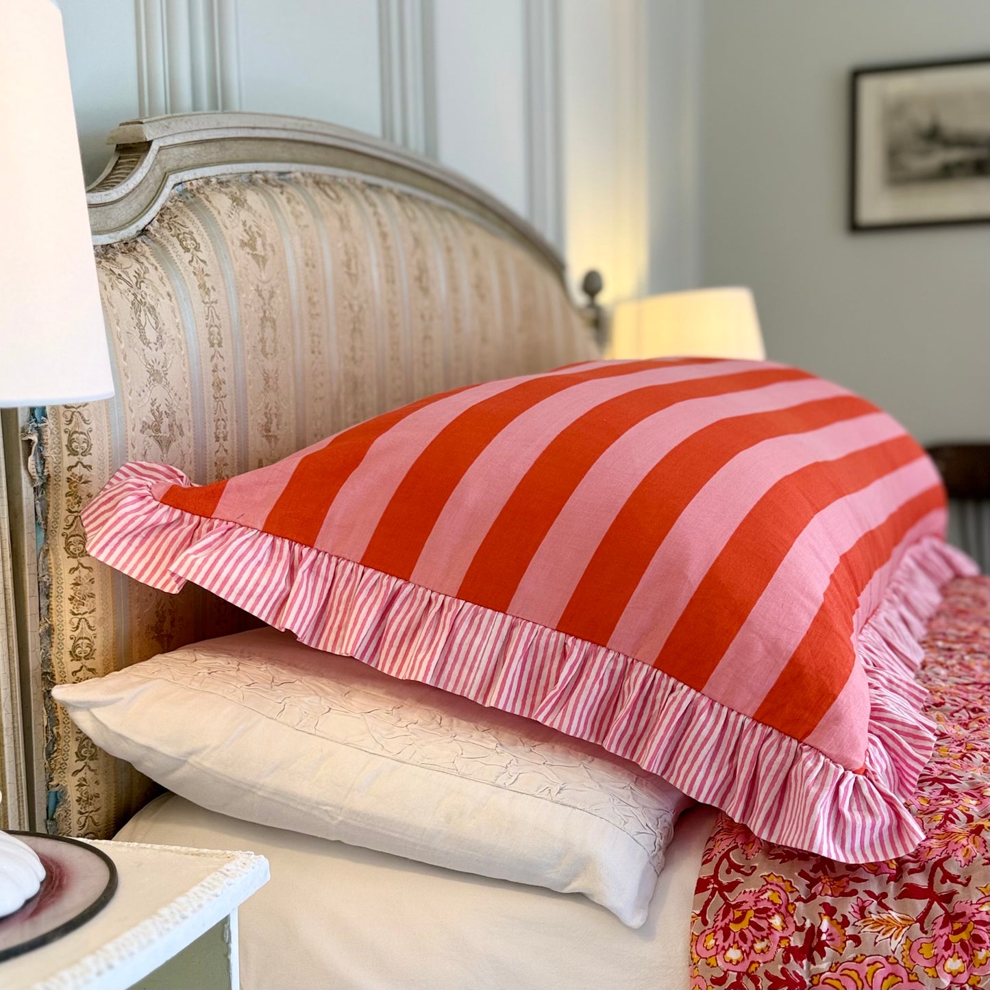 Cotton cushion striped with frill