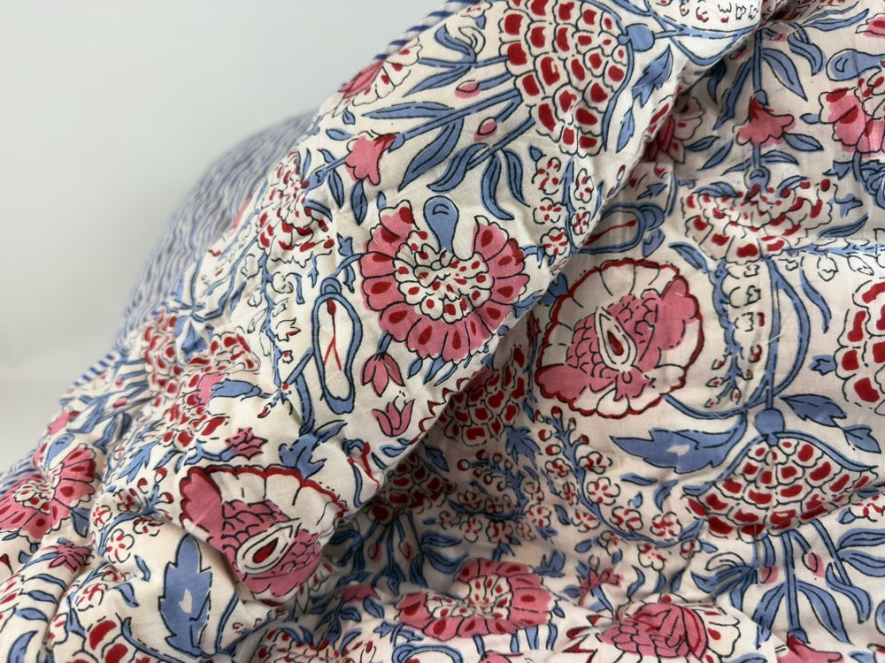 Floral and stripe double quilt - Blue image 4