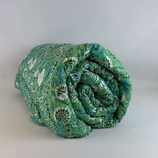 Floral and stripe double quilt - Green image 0